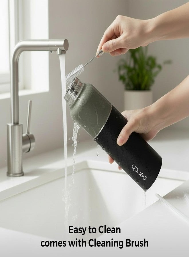 perch زجاجة مياه بيرش ماجيك المصنوعة من الفولاذ المقاوم للصدأ والمعتمدة من معهد المواصفات والمقاييس الهندي (ISI)، سعة 1 لتر | مزودة بغطاء مزدوج ومنظف للمصاصة | زجاجة ثلاجة بجدار واحد | خالية من مادة BPA | صغيرة الحجم وسهلة الحمل | مثالية للسفر، والنادي الرياضي، والمدرسة - متوفرة باللونين الأسود والرمادي - Image 4